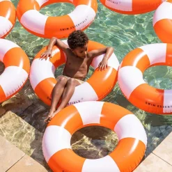 Anillo flotador hinchable rojo y blanco 90cm.