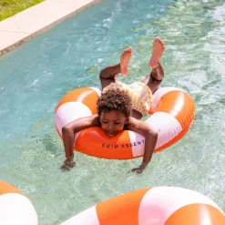 Anillo flotador hinchable rojo y blanco 90cm.