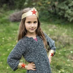 Diadema y muñequeras superheroína