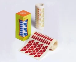 Gomets corazones y pétalos rollo Ineta