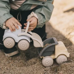 Tractor Hearts 11x20x12,5cm